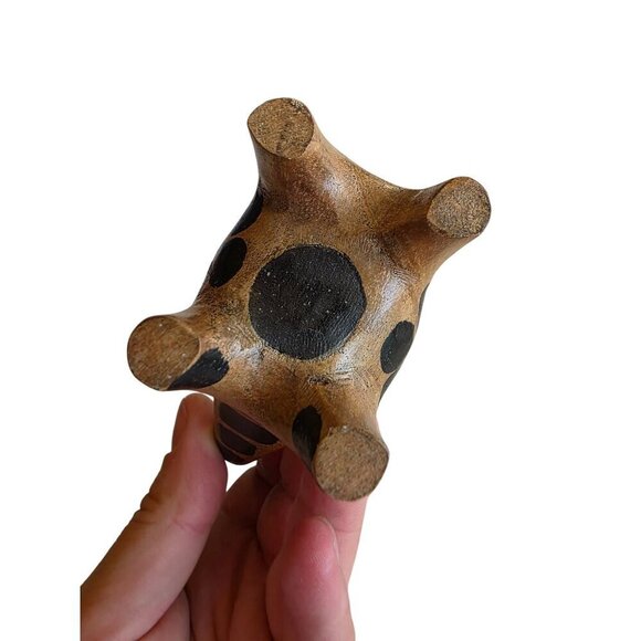 Hand-Carved Wooden Giraffe Figurine With Long Neck & Black Spots 6 Inches Tall U - Picture 7 of 16